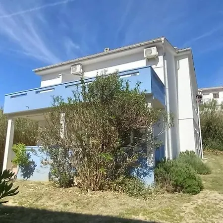 Maro Apartment