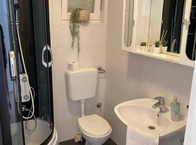 Maro Apartman Pag Town