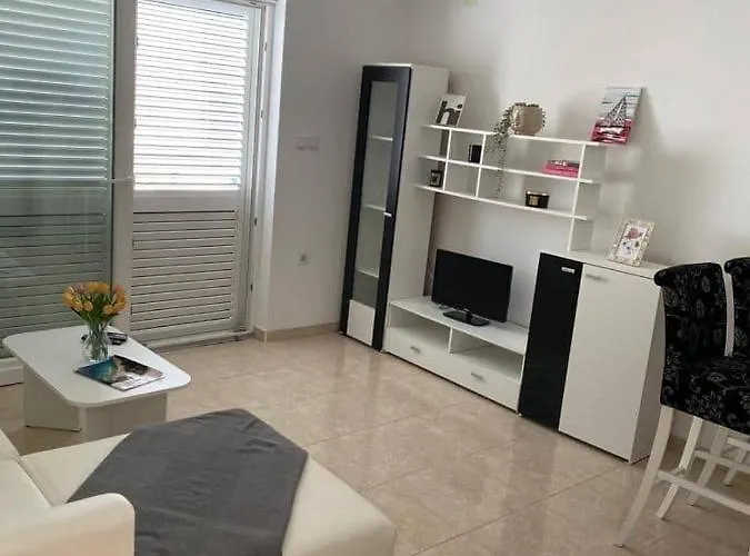 Maro Apartman